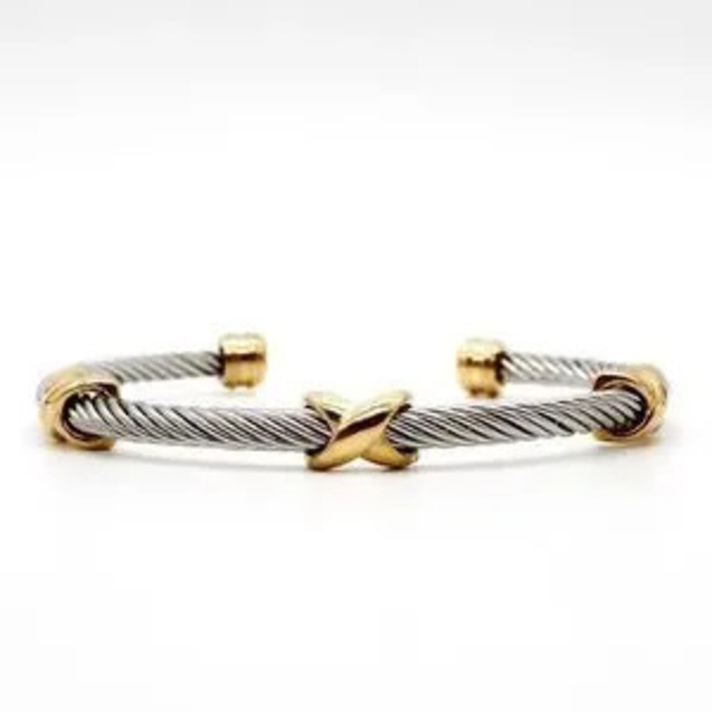 Twisted cable bangle N1079